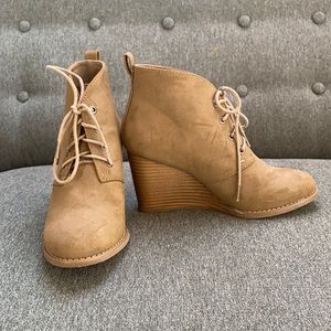 Nautica wedge booties size 7
